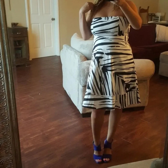 THE LIMITED | Abstract Zebra Brush Print Strapless Size 6 - Picture 2 of 7